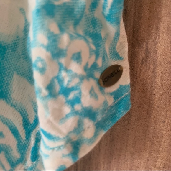 Womens L O’Neill Blue & White Flowy Tiered Tank - Picture 3 of 6